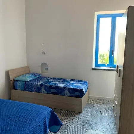 Il Vulcano A Piedi בית הארחה 3*