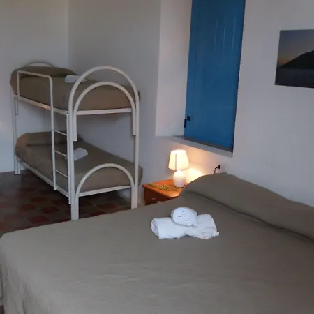 Il Vulcano A Piedi Penzion 3*